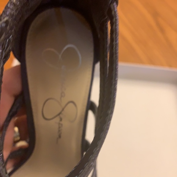 Jessica Simpson 5.5M Navy w/Micro Flash. New - Picture 5 of 6